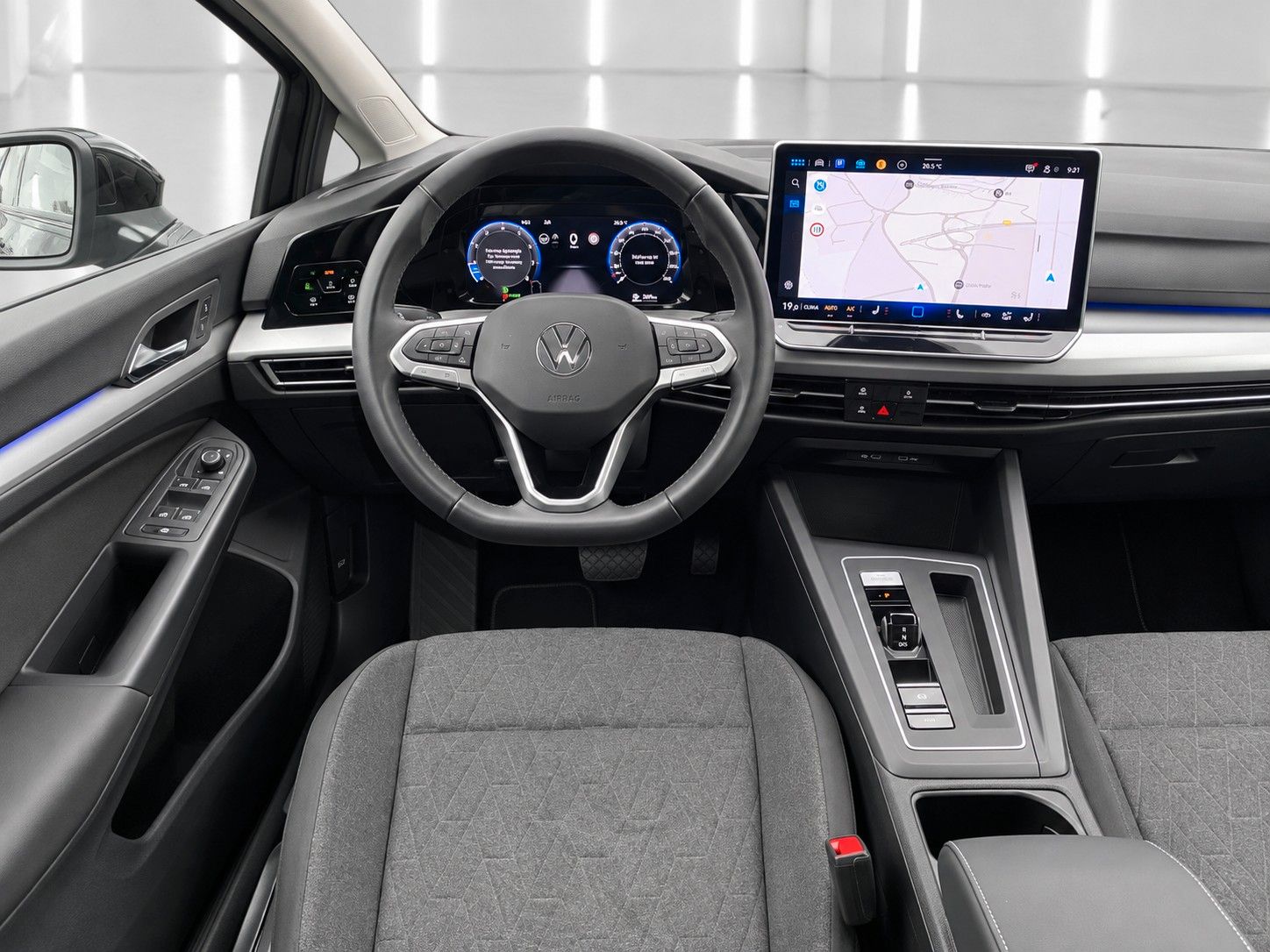 Fahrzeugabbildung Volkswagen Golf Variant 1.5 eTSI Life *Facelift*AHK*LED* - mit KI generiert/bearbeitet