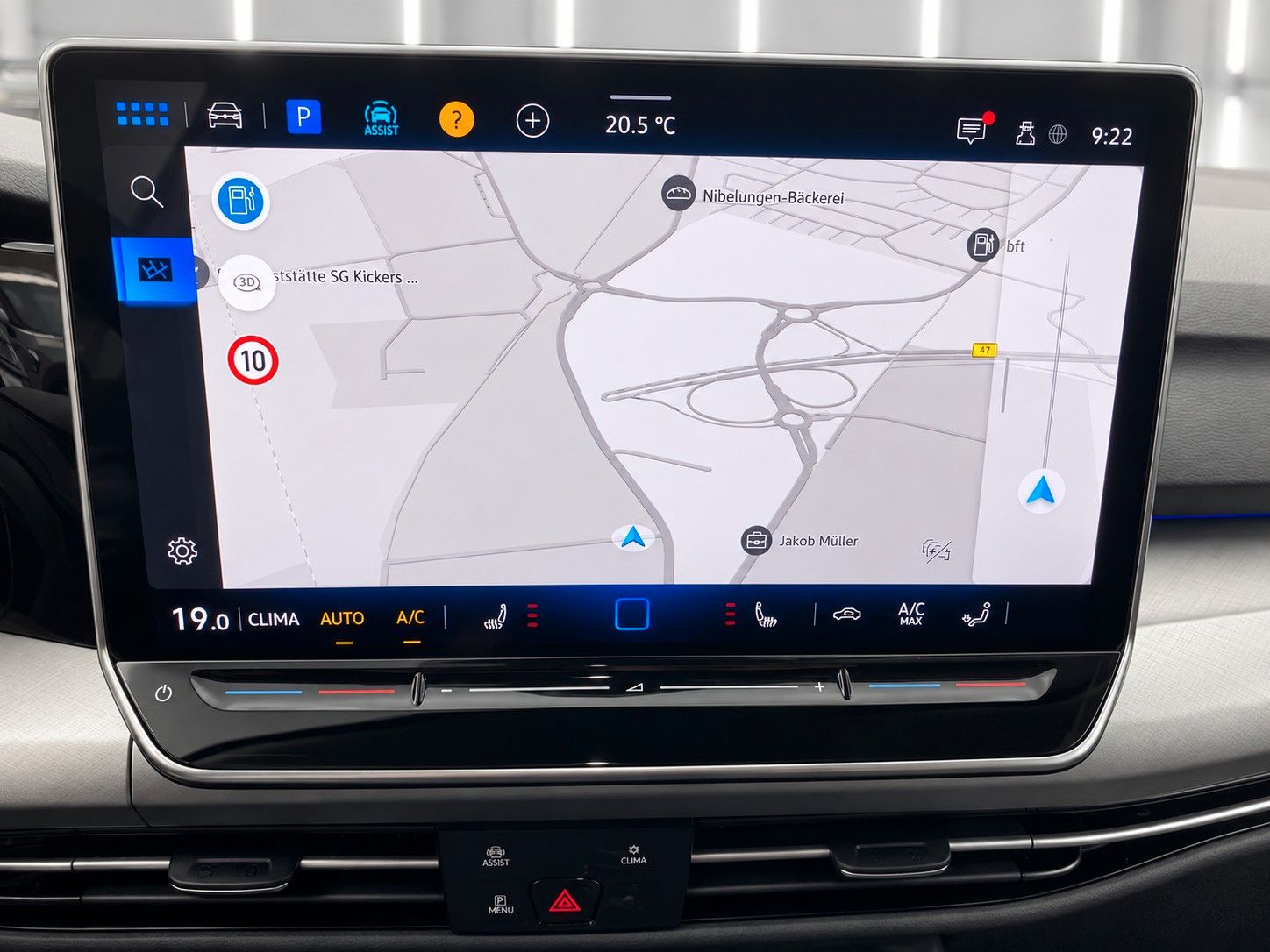 Fahrzeugabbildung Volkswagen Golf Variant 1.5 eTSI Life *Facelift*AHK*LED* - mit KI generiert/bearbeitet