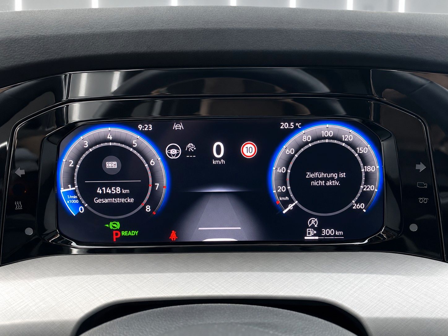 Fahrzeugabbildung Volkswagen Golf Variant 1.5 eTSI Life *Facelift*AHK*LED* - mit KI generiert/bearbeitet