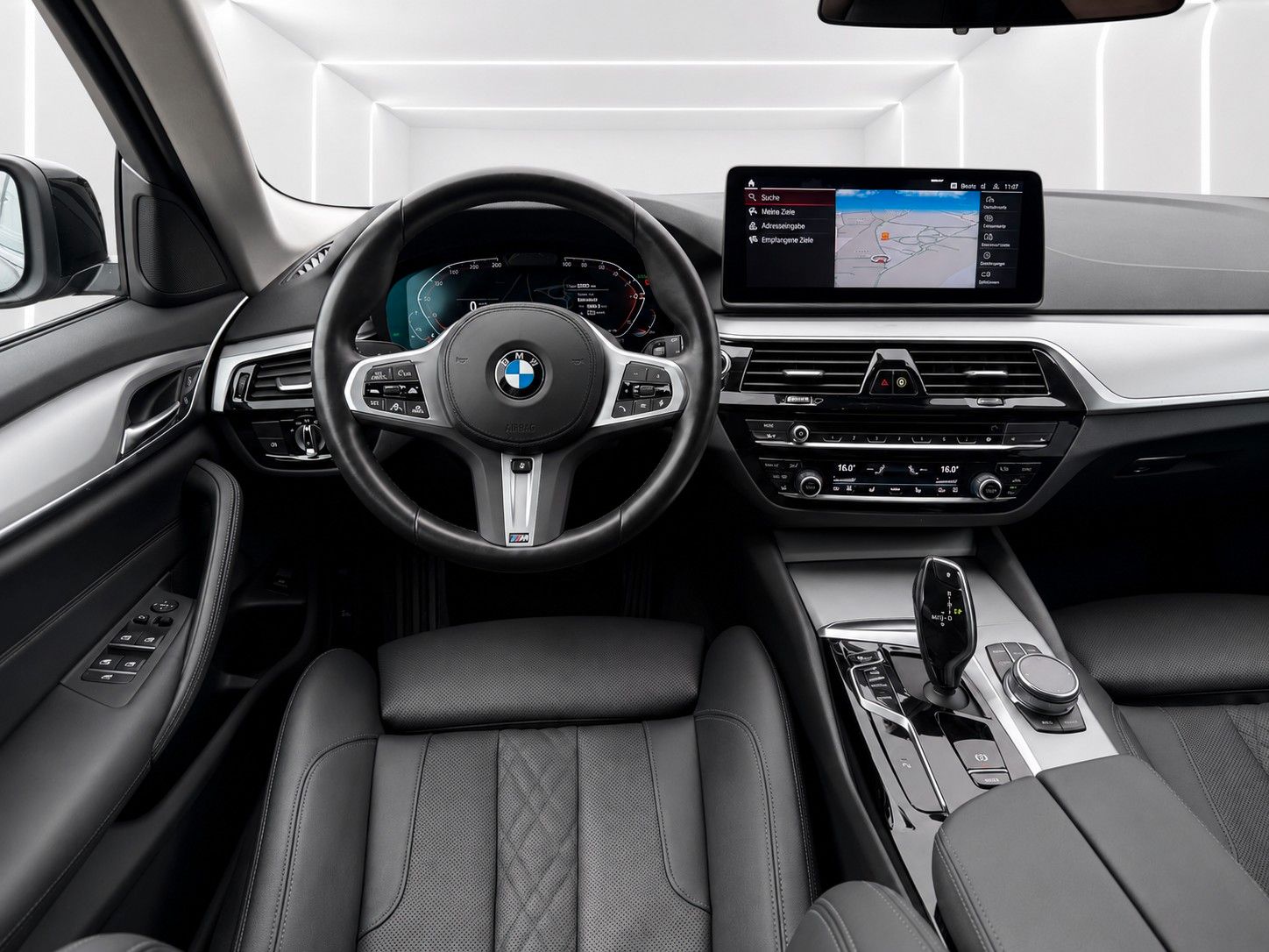 Fahrzeugabbildung BMW 520 i Touring Auto.*Laser*Head-Up*Keyl.*Fahrass. - mit KI generiert/bearbeitet