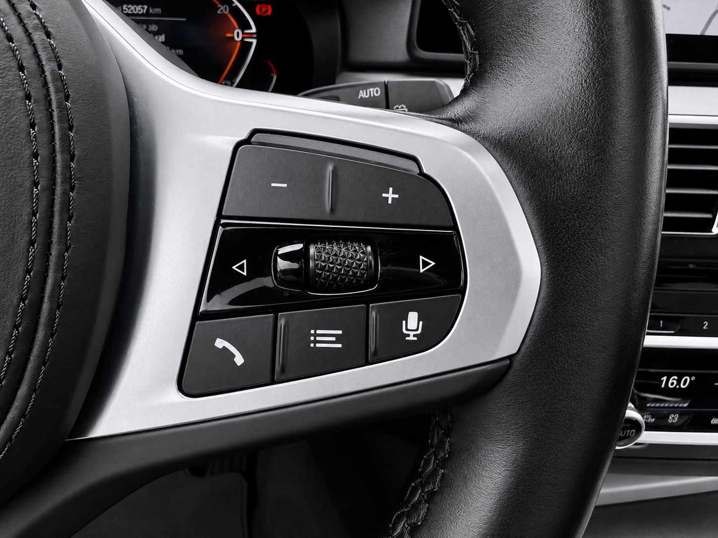 Fahrzeugabbildung BMW 520 i Touring Auto.*Laser*Head-Up*Keyl.*Fahrass. - mit KI generiert/bearbeitet