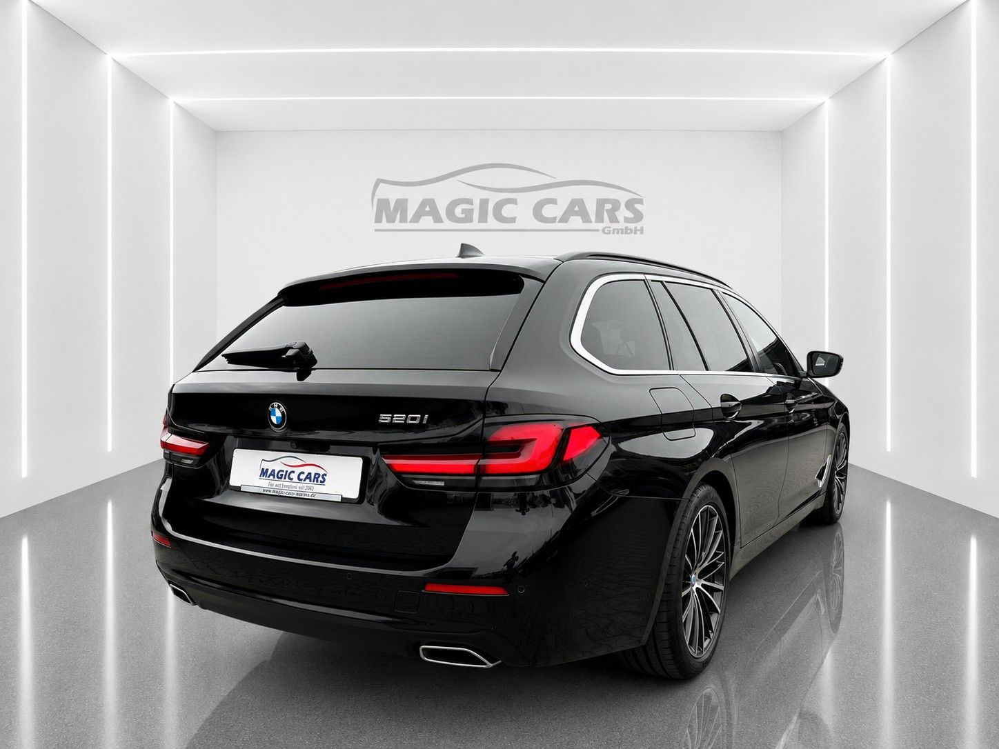 Fahrzeugabbildung BMW 520 i Touring Auto.*Laser*Head-Up*Keyl.*Fahrass. - mit KI generiert/bearbeitet