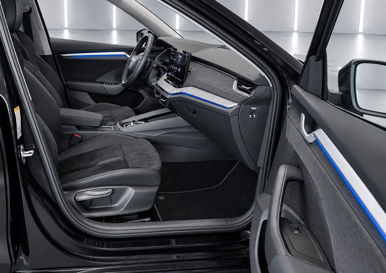 Fahrzeugabbildung SKODA Octavia Combi 2.0 TDI Selection*Matrix*Stand*AHK - mit KI generiert/bearbeitet