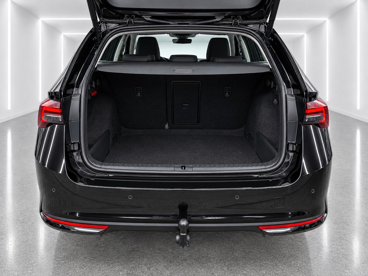 Fahrzeugabbildung SKODA Octavia Combi 2.0 TDI Selection*Matrix*Stand*AHK - mit KI generiert/bearbeitet