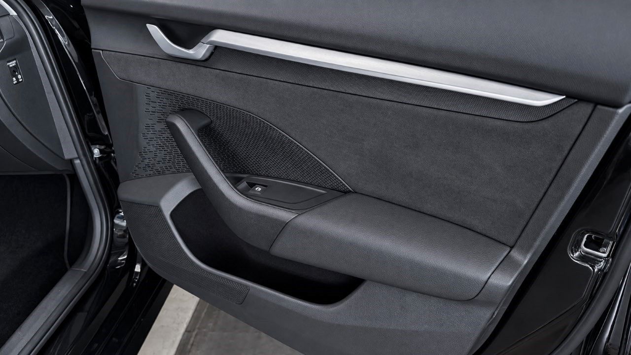Fahrzeugabbildung SKODA Octavia Combi 2.0 TDI Selection*Matrix*Stand*AHK - mit KI generiert/bearbeitet