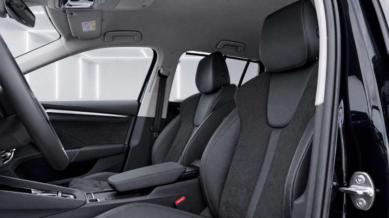 Fahrzeugabbildung SKODA Octavia Combi 2.0 TDI Selection*Matrix*Stand*AHK - mit KI generiert/bearbeitet