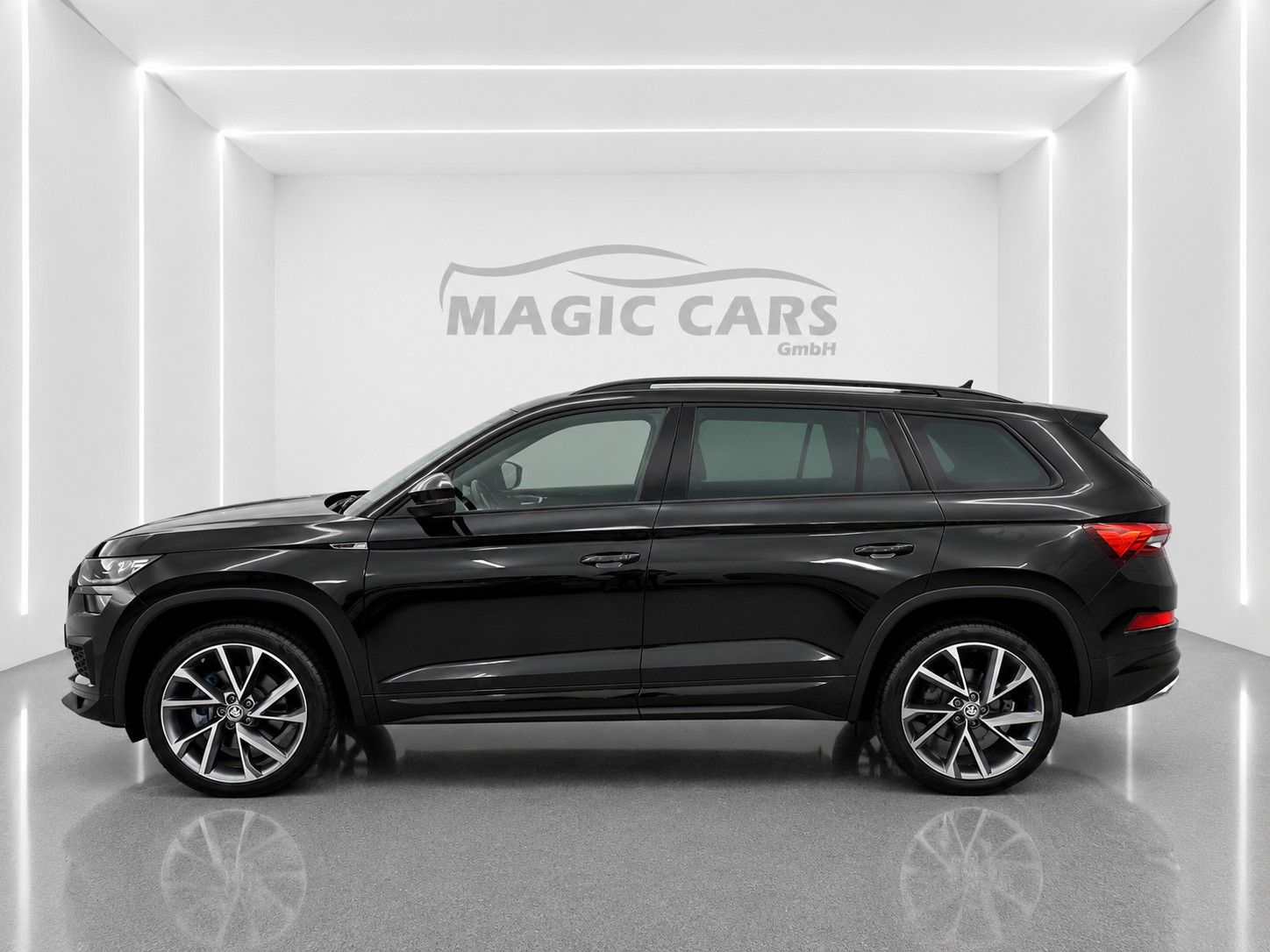Fahrzeugabbildung SKODA Kodiaq 2.0 TSI 4x4 DSG Sportline*7-Sitze*Matrix* - mit KI generiert/bearbeitet