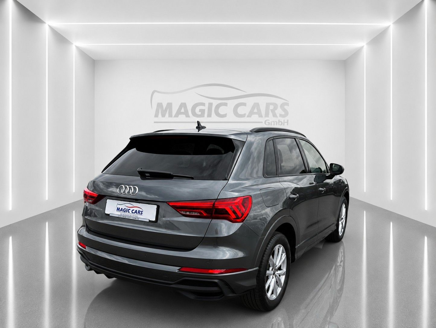 Fahrzeugabbildung Audi Q3 35 TFSI S line *Black-Style*LED*AHK*VIRTUAL* - mit KI generiert/bearbeitet