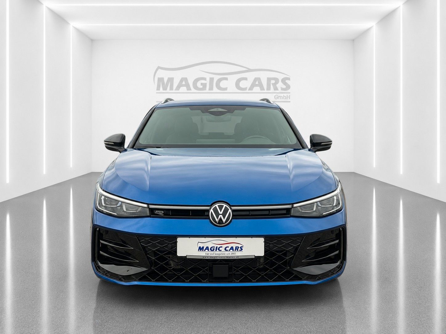 Fahrzeugabbildung Volkswagen Passat Variant 2.0TSI 4M R-Line Mega-Ausstattung - mit KI generiert/bearbeitet