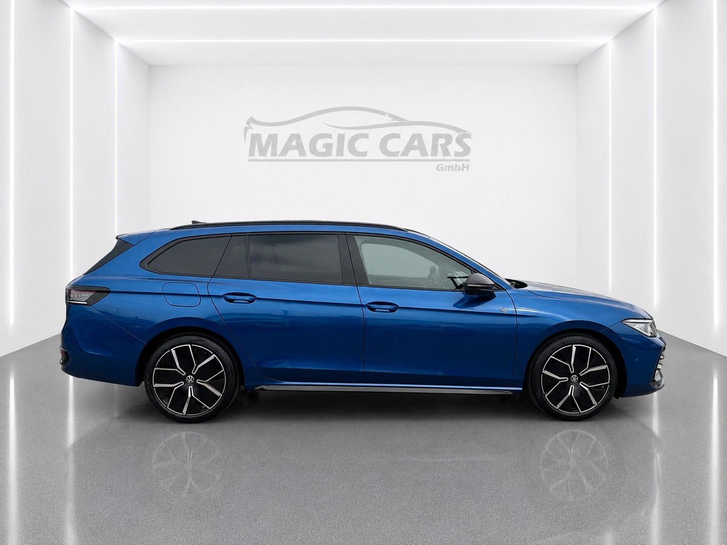 Fahrzeugabbildung Volkswagen Passat Variant 2.0TSI 4M R-Line Mega-Ausstattung - mit KI generiert/bearbeitet