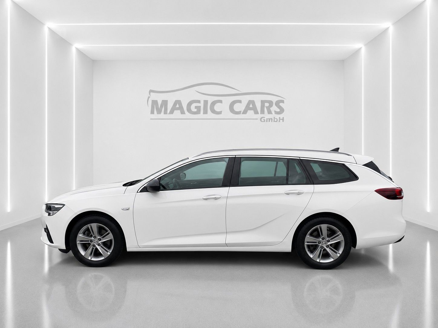Fahrzeugabbildung Opel Insignia B Sports Tourer Business*Autom.*Flexri. - mit KI generiert/bearbeitet