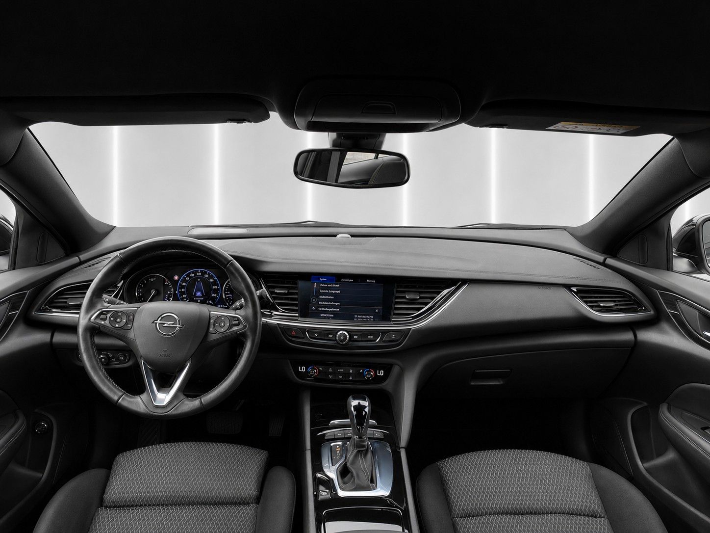 Fahrzeugabbildung Opel Insignia B Sports Tourer Business*Autom.*Flexri. - mit KI generiert/bearbeitet