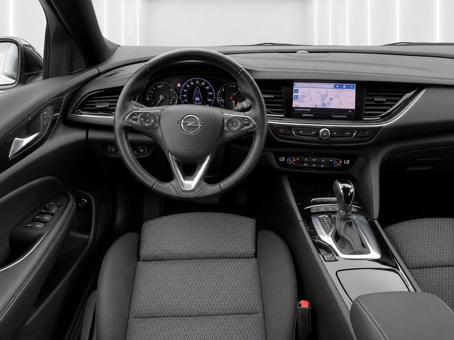 Fahrzeugabbildung Opel Insignia B Sports Tourer Business*Autom.*Flexri. - mit KI generiert/bearbeitet