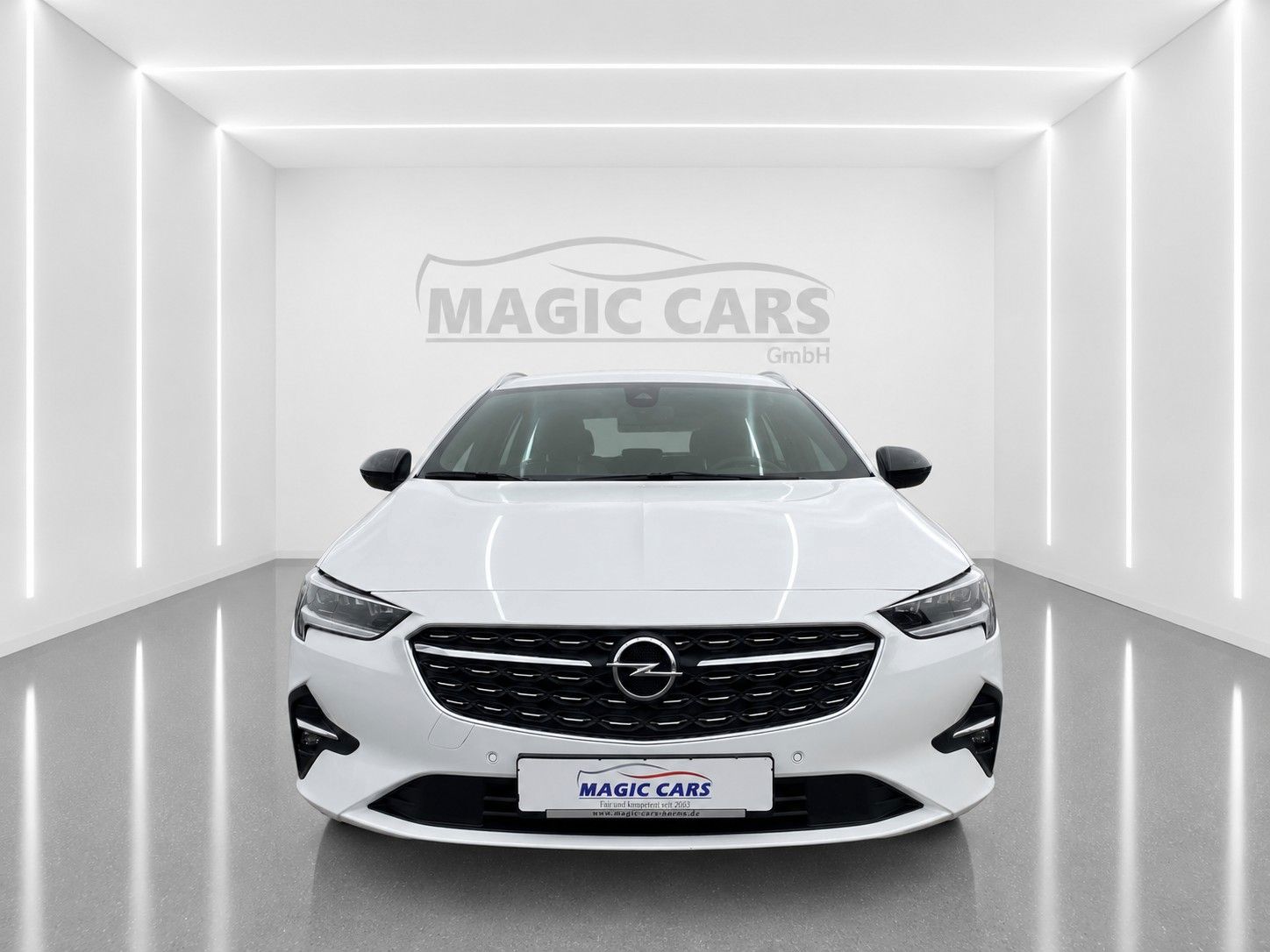 Fahrzeugabbildung Opel Insignia B Sports Tourer Business*Autom.*Flexri. - mit KI generiert/bearbeitet