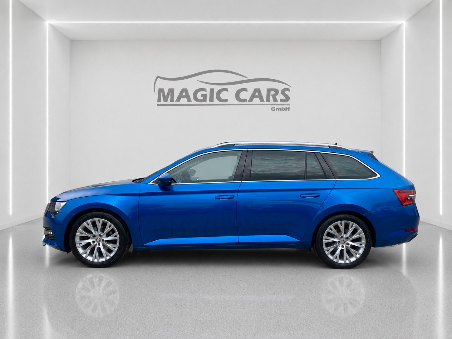 Fahrzeugabbildung SKODA Superb Combi 2.0 TDI DSG Style*Mega-Ausstattung* - mit KI generiert/bearbeitet