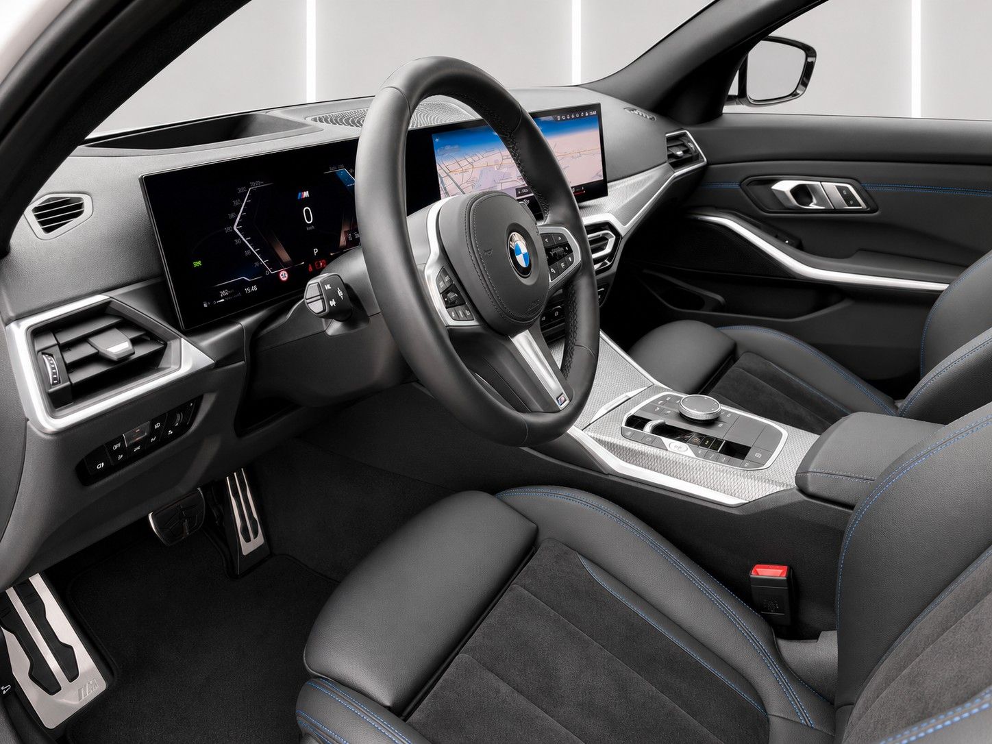 Fahrzeugabbildung BMW 320d Touring Aut. M Sport Shadow Line *Pano*AHK* - mit KI generiert/bearbeitet