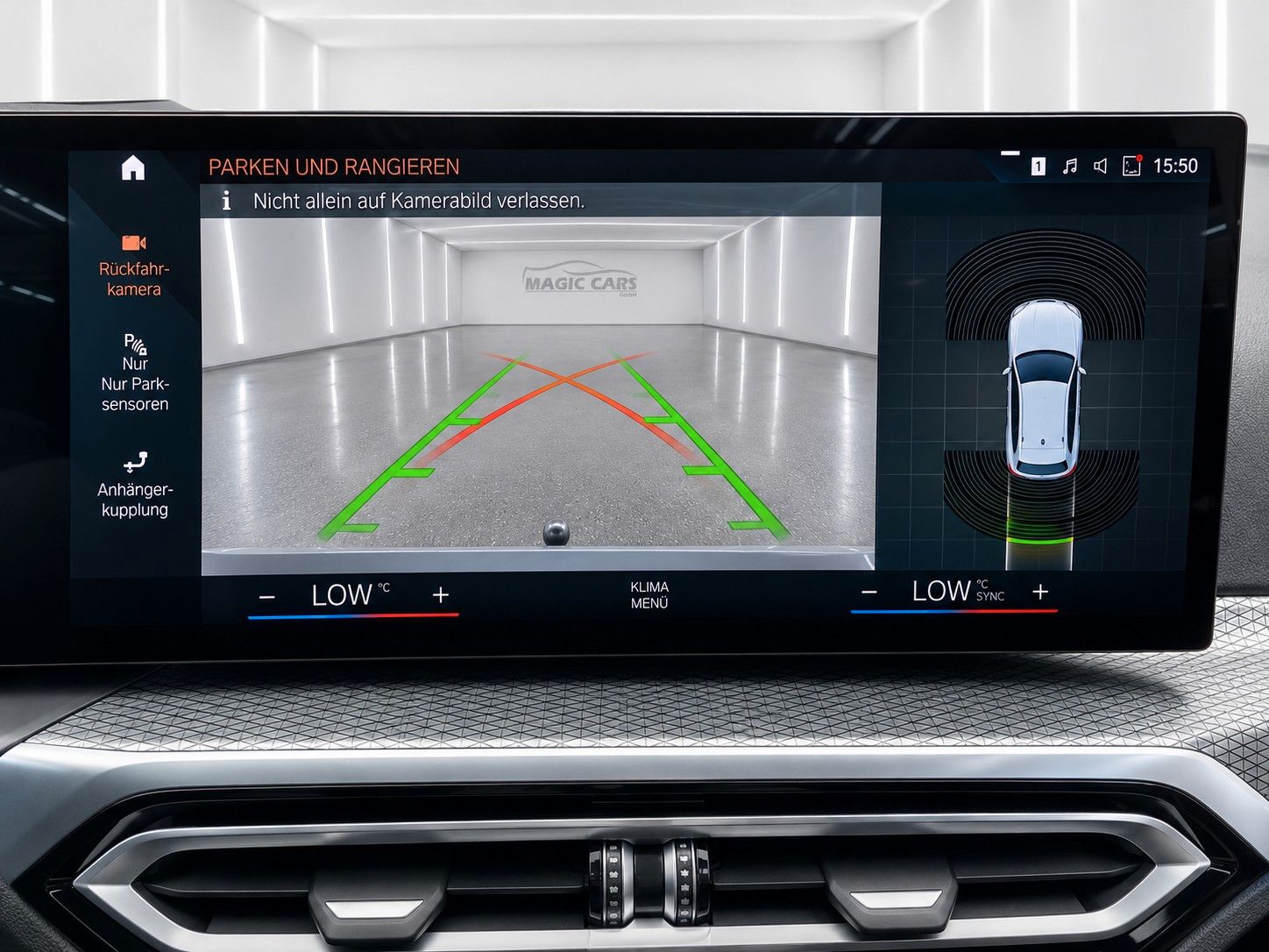 Fahrzeugabbildung BMW 320d Touring Aut. M Sport Shadow Line *Pano*AHK* - mit KI generiert/bearbeitet