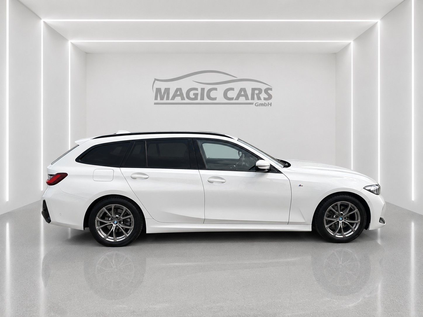 Fahrzeugabbildung BMW 320d Touring Aut. M Sport Shadow Line *Pano*AHK* - mit KI generiert/bearbeitet