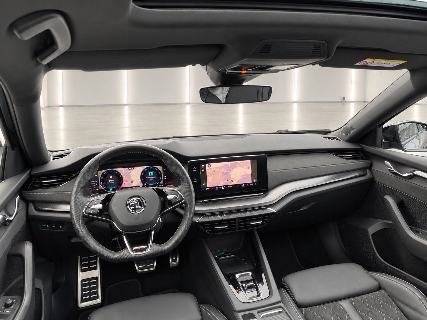 Fahrzeugabbildung SKODA Octavia Combi 2.0 TSI RS *Pano*Massage*AHK* - mit KI generiert/bearbeitet