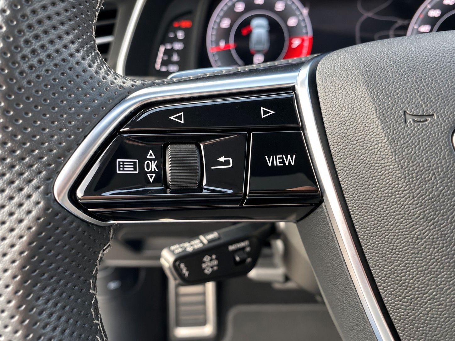 Fahrzeugabbildung Audi A6 Avant 45 TFSI quattro S line*Mega-Ausstattung - mit KI generiert/bearbeitet